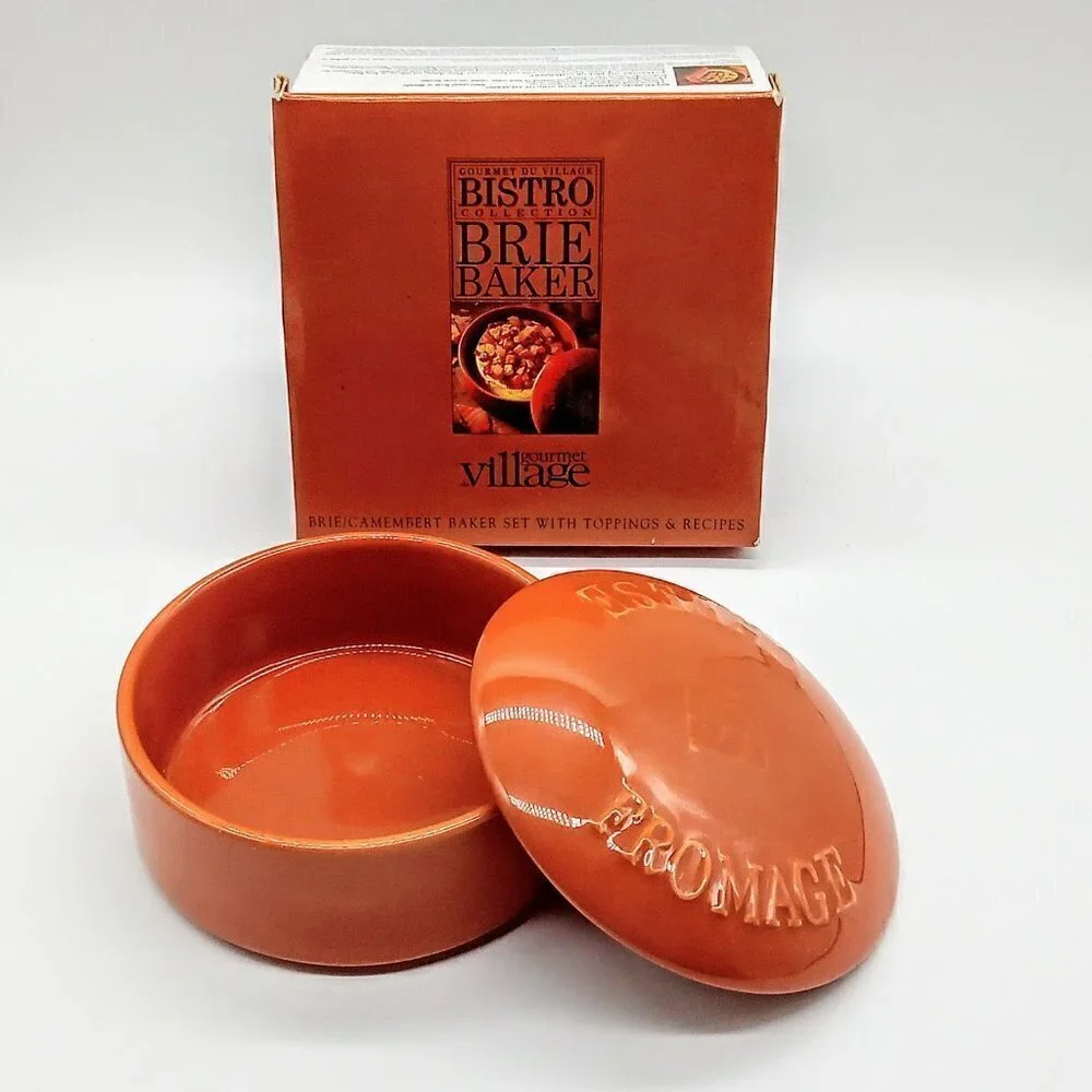 Gourmet Village Burnt Orange Ceramic Covered Baker NIB